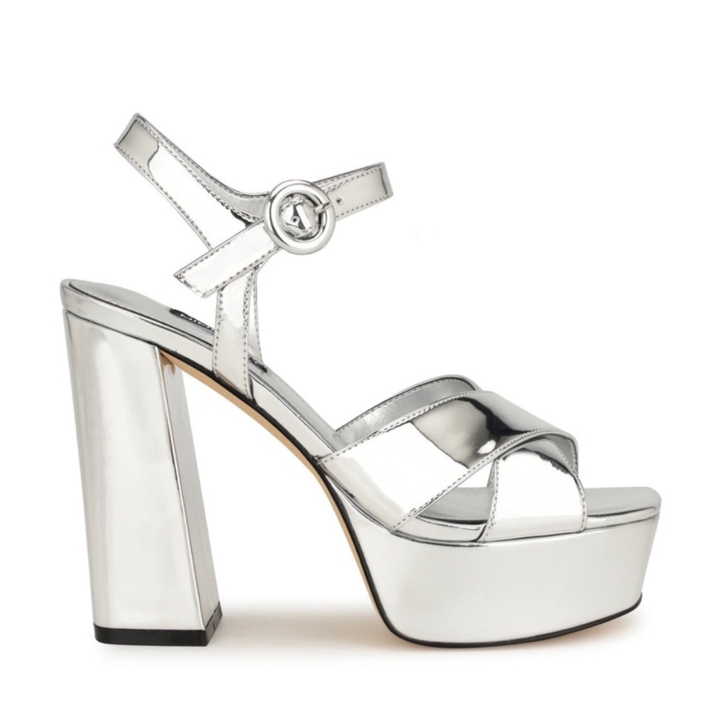 Nine West platform sandal 10
